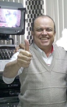 Mario Costa deixa Rádio Sucesso e a cidade por causa de pressões políticas – (As manhãs das donas de casa não estão sendo as mesmas, depois de anos de convivência no dial 93.1) mario costa 2